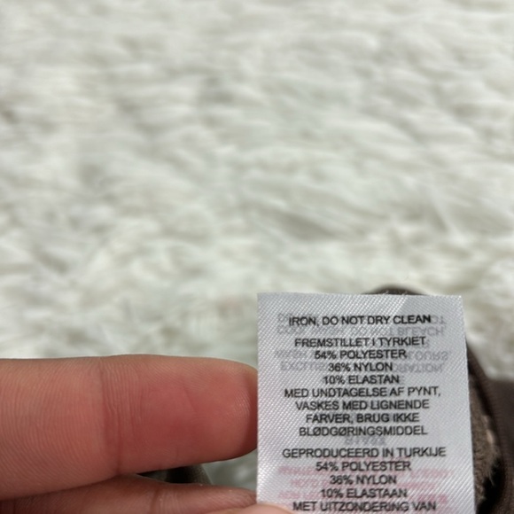 Gymshark Brown Adapt Crop Top - Picture 9 of 9